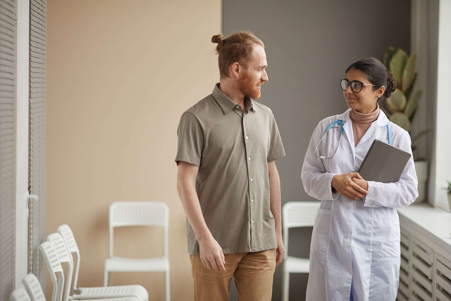 Doctor and patient at the hospital.